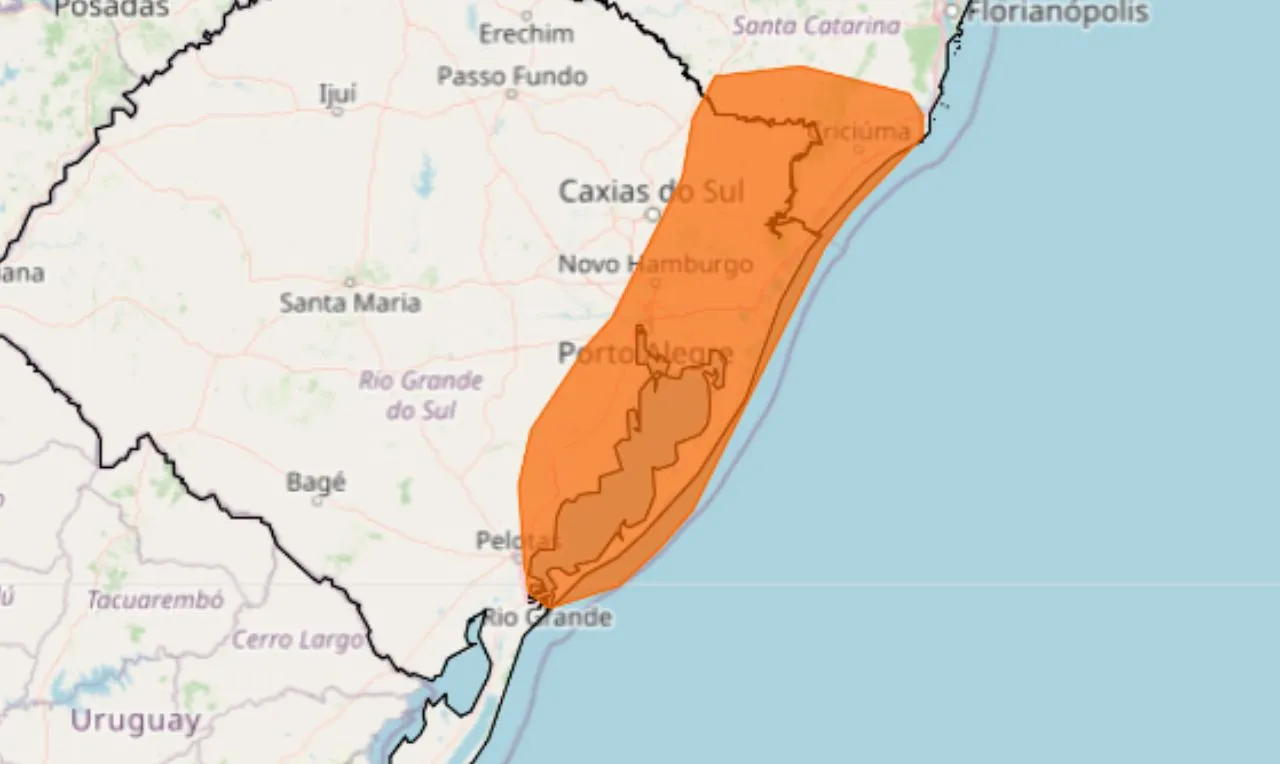 A imagem mostra as áreas em alerta para chuva intensa e significativa 